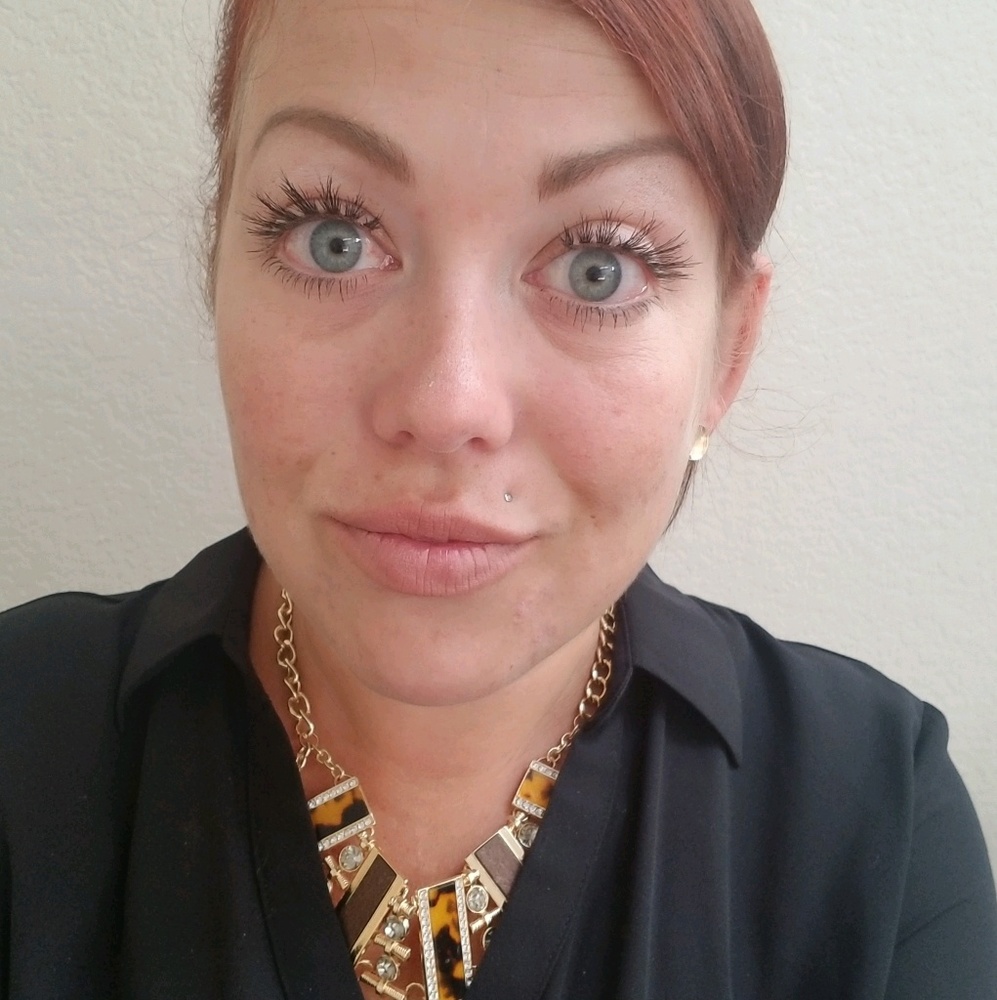 Meet your Posher, Laura